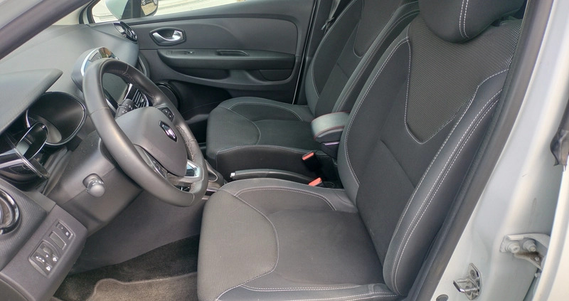 Renault Clio cena 39900 przebieg: 117887, rok produkcji 2019 z Skarszewy małe 92